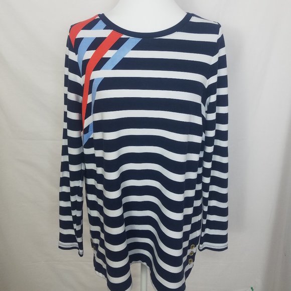 crown & ivy Tops - Crown & Ivy Curvy Blouse